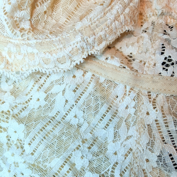 ๐โผ๏ธLingerie Set ๐ธ๐ - Picture 6 of 7